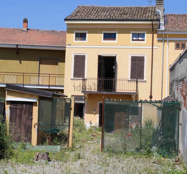 casa semindipendente in vendita a Desana