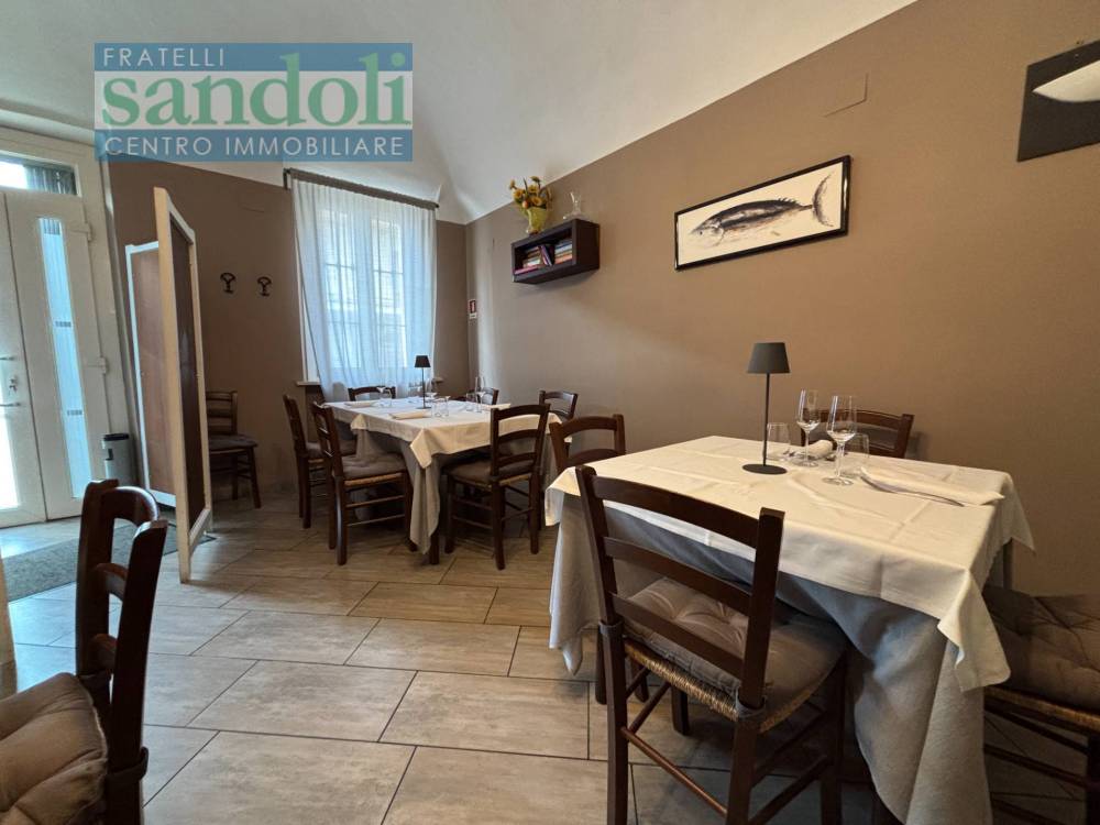 negozio in vendita a Desana