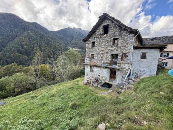 casa indipendente in vendita a Fobello