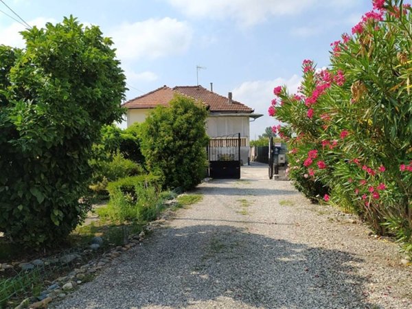 casa indipendente in vendita a Fontanetto Po