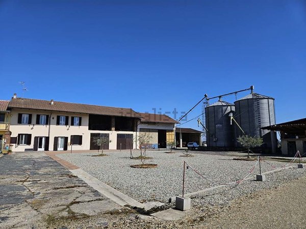 casale in vendita a Fontanetto Po