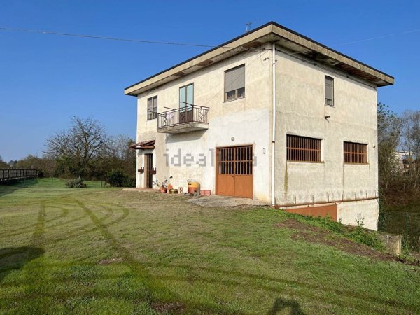 casa indipendente in vendita a Formigliana