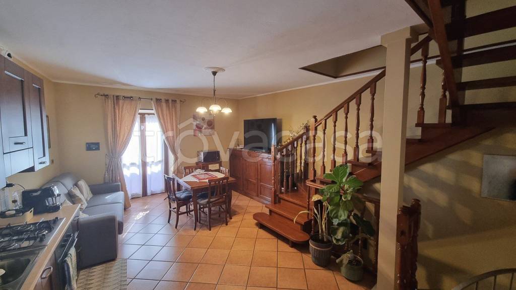 appartamento in vendita a Gattinara