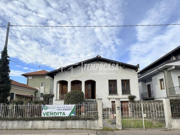 casa indipendente in vendita a Gattinara