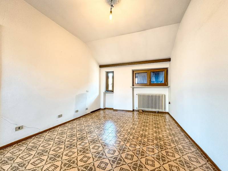 appartamento in vendita a Gattinara