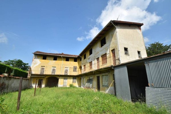 casa indipendente in vendita a Gattinara