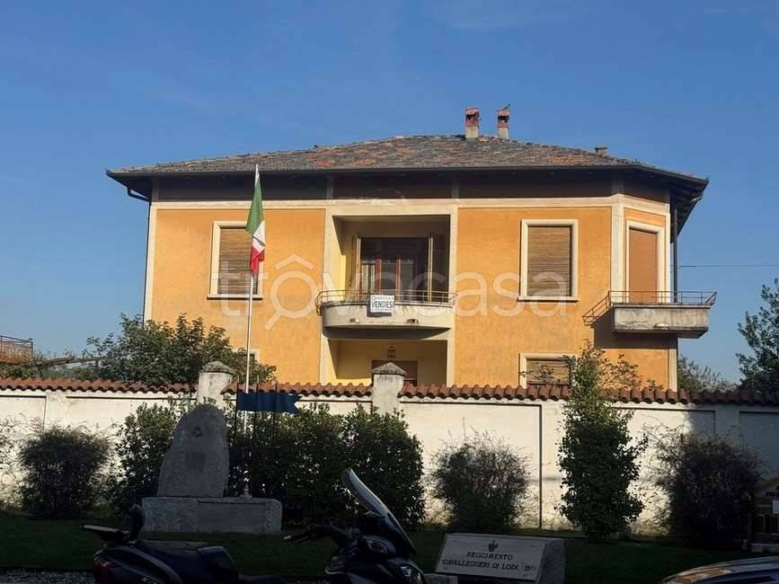 casa indipendente in vendita a Gattinara