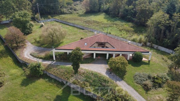 casa indipendente in vendita a Gattinara