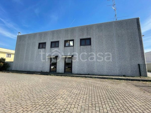 locale commerciale in vendita a Gattinara