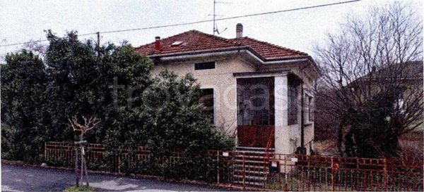 casa indipendente in vendita a Gattinara