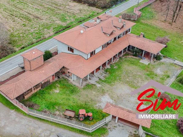 casa indipendente in vendita a Gattinara