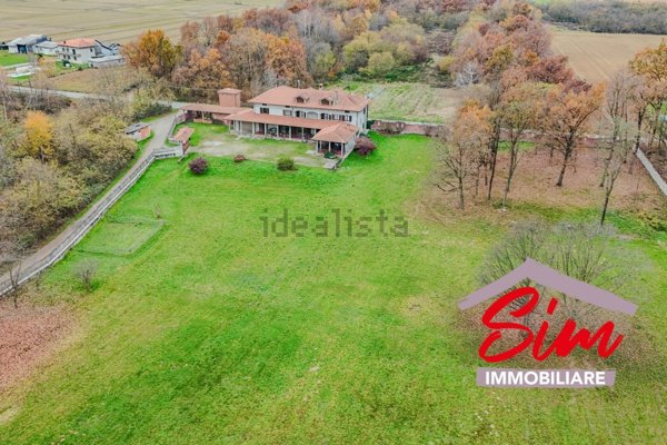 casa indipendente in vendita a Gattinara