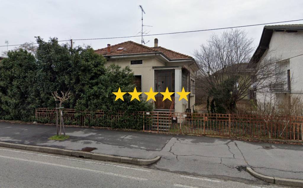 casa indipendente in vendita a Gattinara