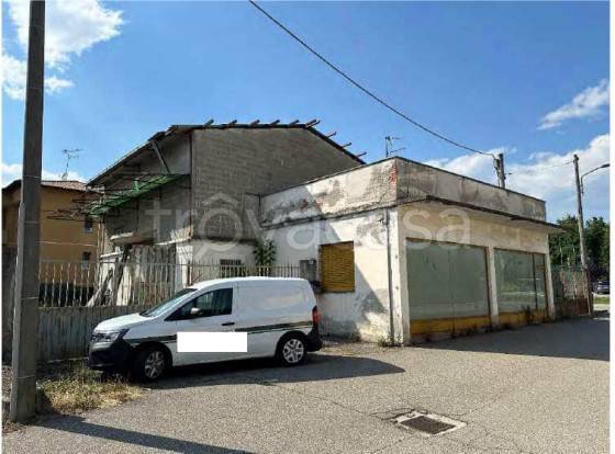 casa indipendente in vendita a Gattinara