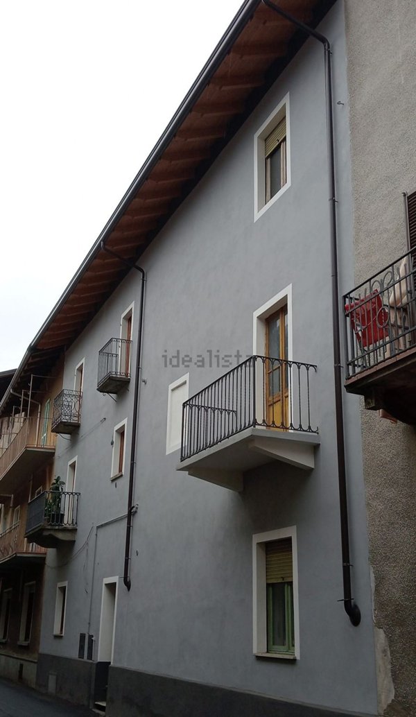 casa semindipendente in vendita a Gattinara