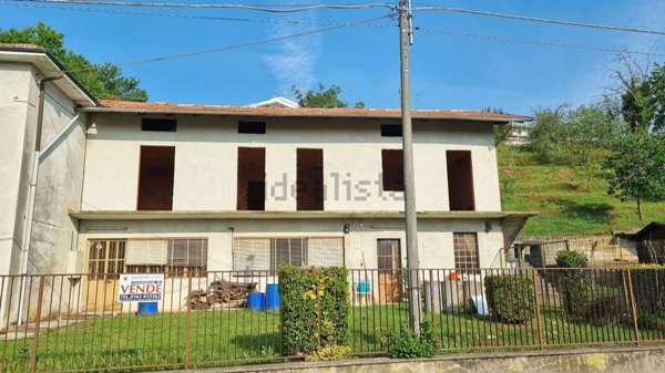 casa semindipendente in vendita a Gattinara