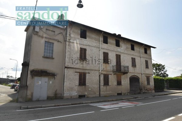 casa indipendente in vendita a Gattinara