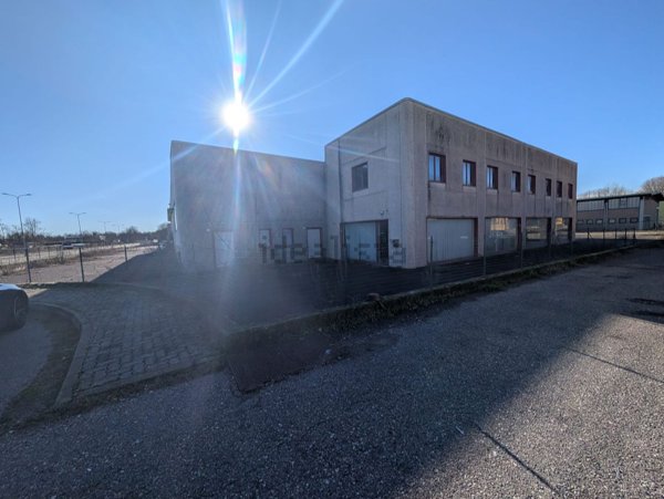 locale di sgombero in vendita a Gattinara