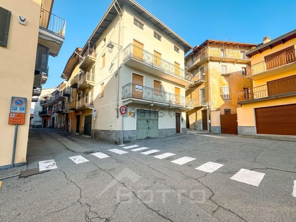 casa semindipendente in vendita a Gattinara