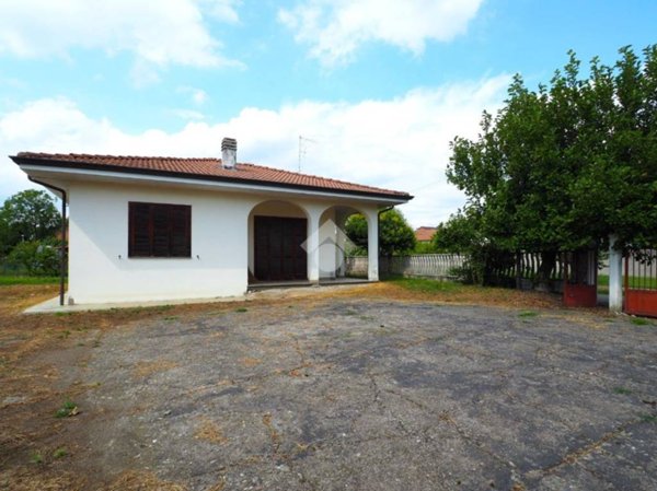 casa indipendente in vendita a Ghislarengo