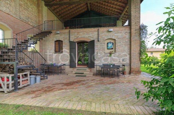 casa indipendente in vendita ad Agazzano in zona Bastardina