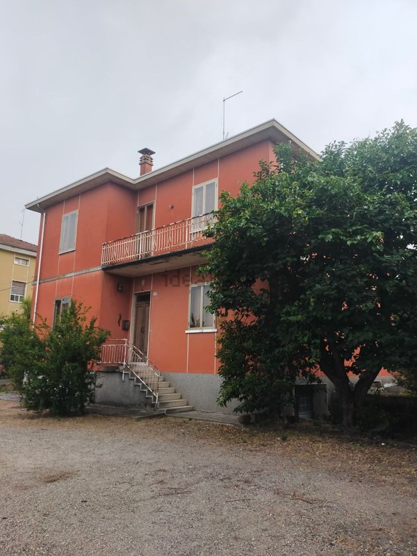 casa indipendente in vendita ad Agazzano