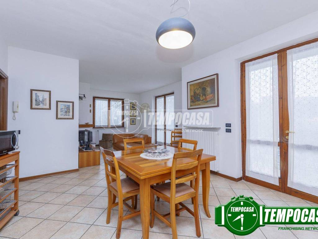 appartamento in vendita ad Agazzano
