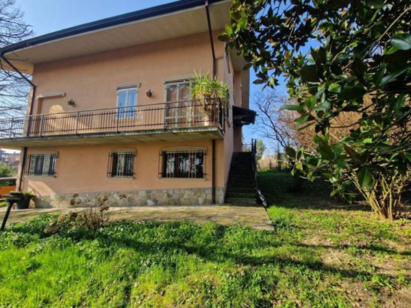 casa indipendente in vendita ad Agazzano