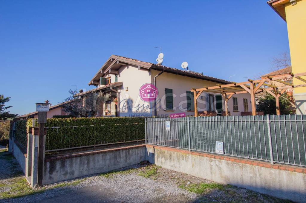 appartamento in vendita ad Agazzano
