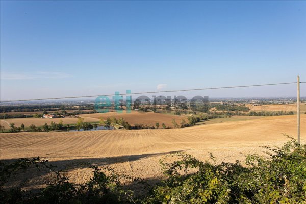 appartamento in vendita ad Agazzano in zona Verdeto