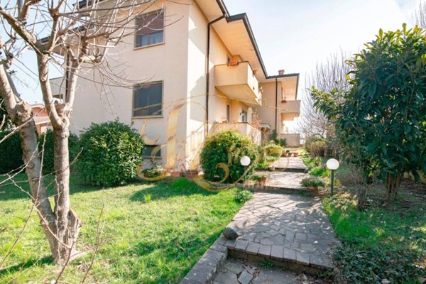 appartamento in vendita ad Agazzano
