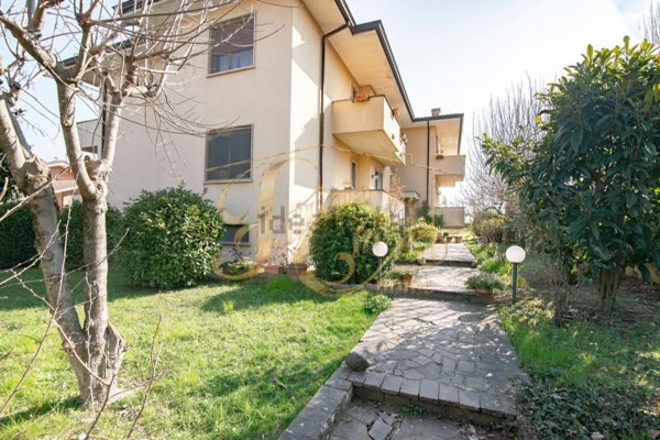 appartamento in vendita ad Agazzano