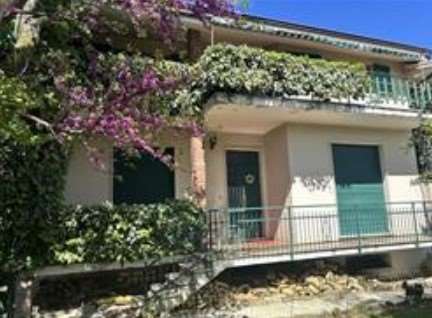 casa indipendente in vendita ad Agazzano