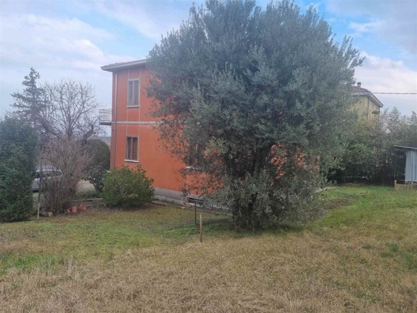 casa indipendente in vendita ad Agazzano