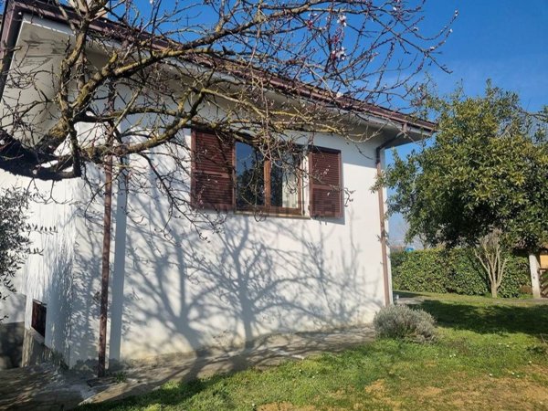 casa indipendente in vendita ad Agazzano