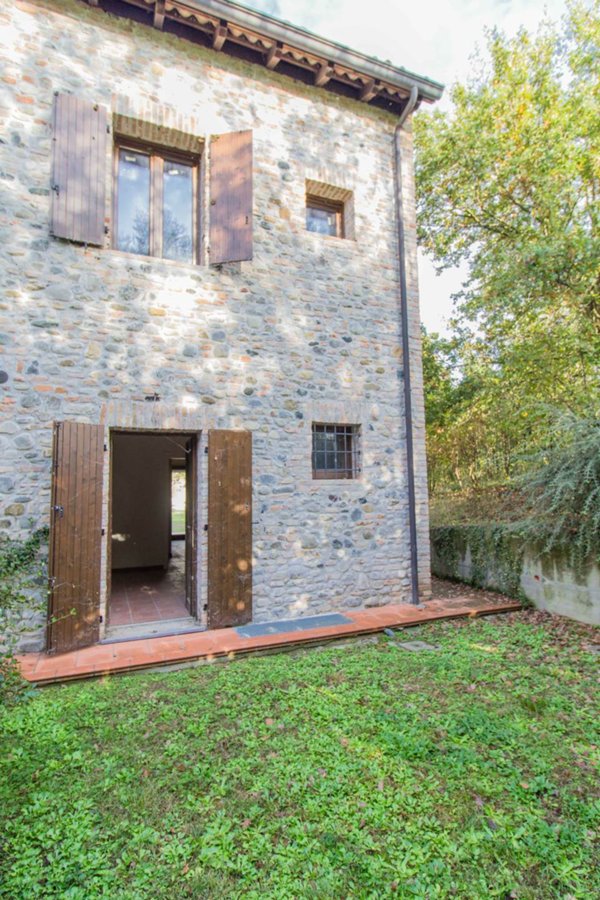 casa indipendente in vendita ad Agazzano