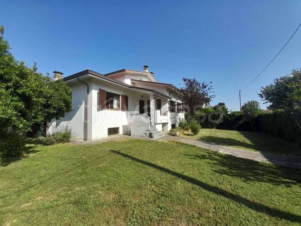 casa indipendente in vendita ad Agazzano