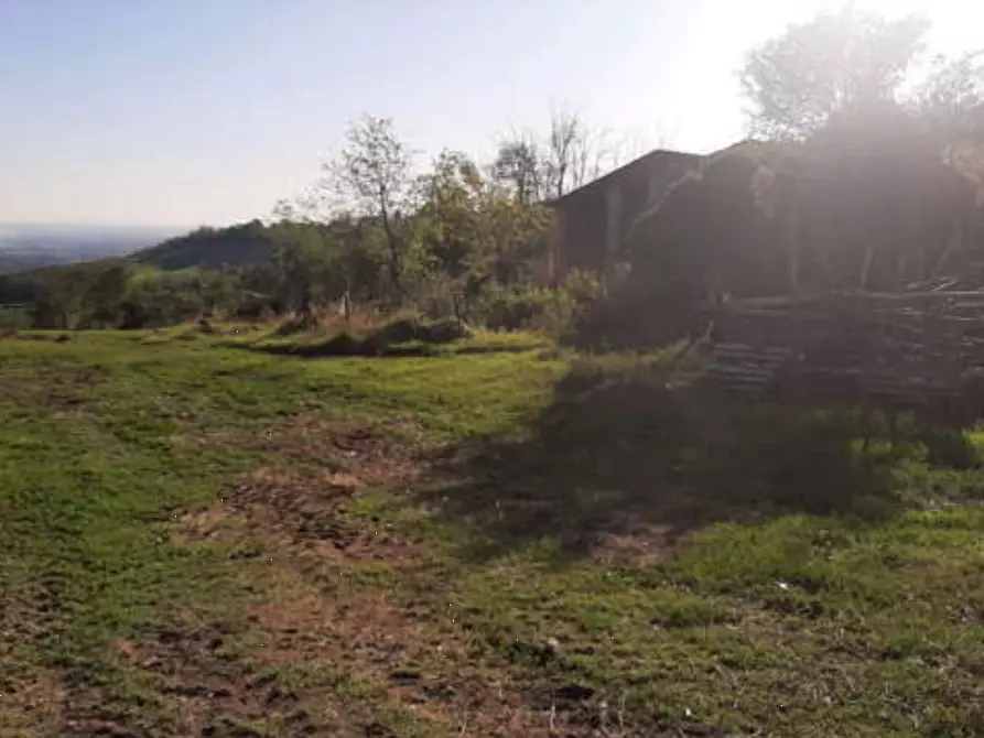 terreno agricolo in vendita ad Agazzano