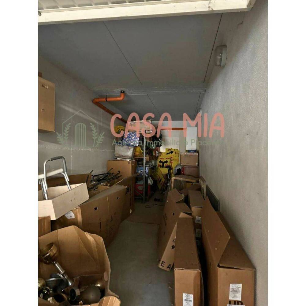 ufficio in vendita ad Agazzano