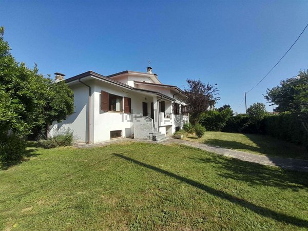casa indipendente in vendita ad Agazzano