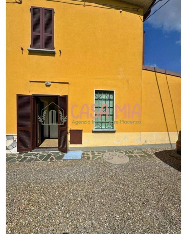 casa indipendente in vendita ad Agazzano