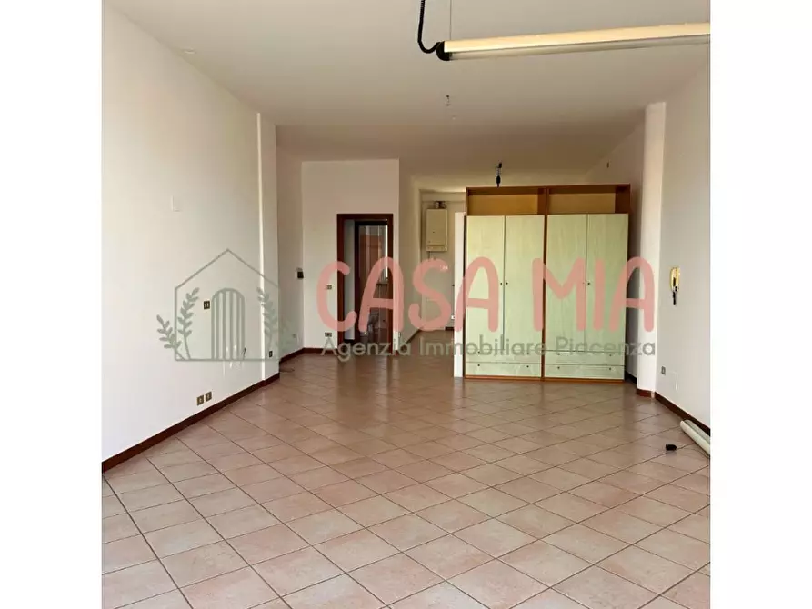 ufficio in vendita ad Agazzano