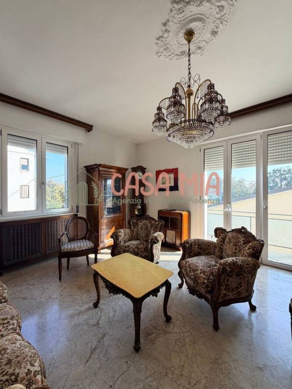 casa indipendente in vendita ad Agazzano