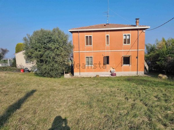 casa indipendente in vendita ad Agazzano