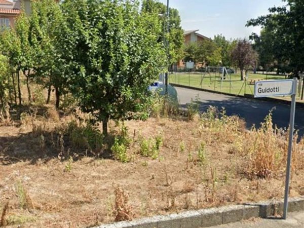 terreno edificabile in vendita ad Agazzano