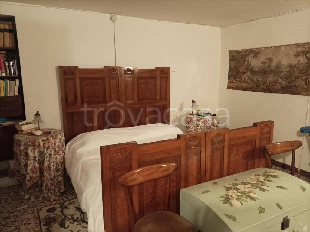 casa indipendente in vendita ad Agazzano in zona Cantone