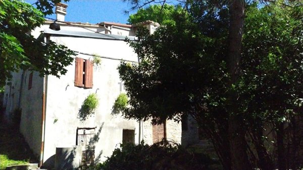 casale in vendita ad Agazzano