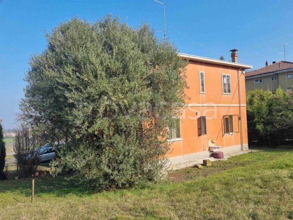 casa indipendente in vendita ad Agazzano