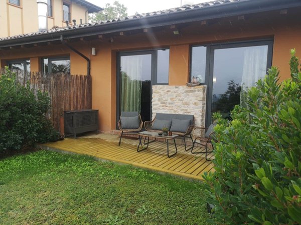 casa indipendente in vendita ad Agazzano in zona Cantone