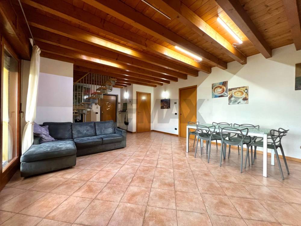 appartamento in vendita ad Agazzano